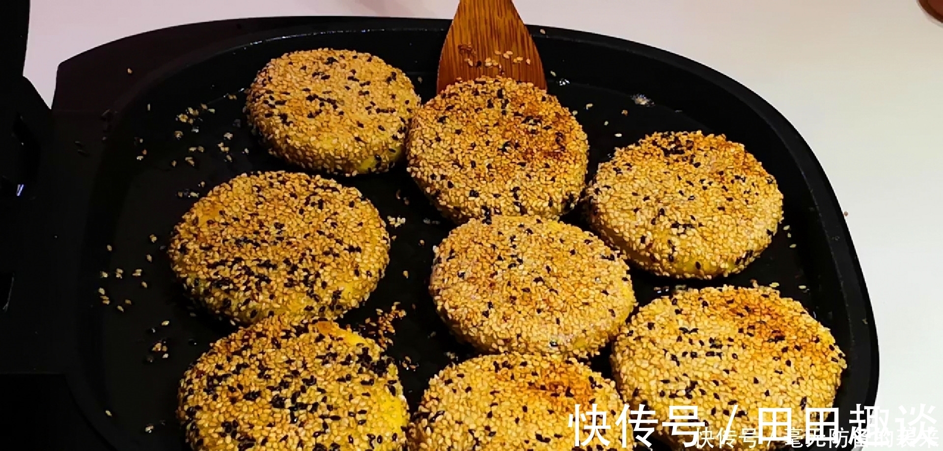 三人行必有我师焉|玉米面不要只蒸了,教你新吃法,我家一周吃3次,营养丰富又解馋