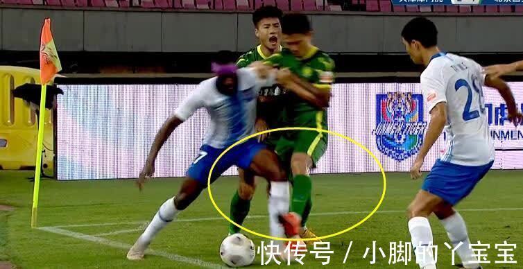 长春亚泰|破案了！国安中场为何被罚下？野蛮二连踢，不等裁判掏牌就主动离场