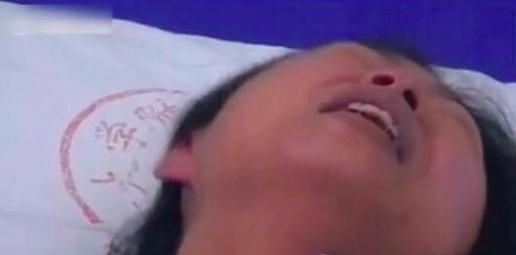 产妇|“什么东西夹到我了”正在顺产的产妇突然大喊,医生吓我一跳