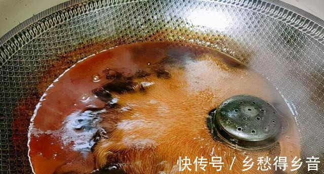 焦内里|秋后，这鱼要多吃，搭配多样的香料制作，熏鱼外皮焦内里嫩快来学！