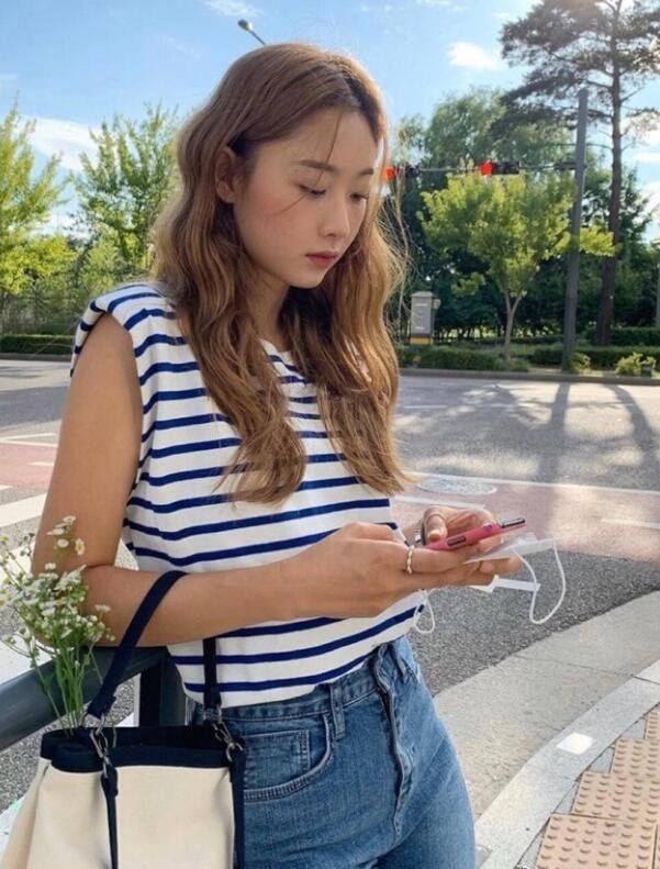 舒适|有着甜甜的精灵笑韩国ins博主 拥有自然舒适的日常风