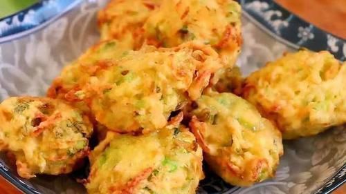 炸萝卜丸子,用淀粉用面粉都不对,这样做外酥里嫩,鲜香味美