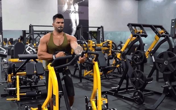 绳索|男生健身先练胸肌,不显强壮反倒影响了体态你应该先练这个部位