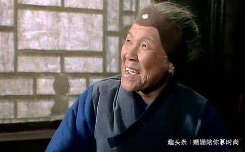 王板儿$她才是《红楼梦》中情商最高的人,超过薛宝钗,贾府无一人不喜欢