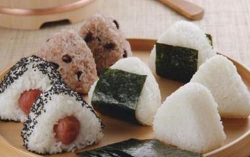 饭团怎么做 饭团的做法流程教程