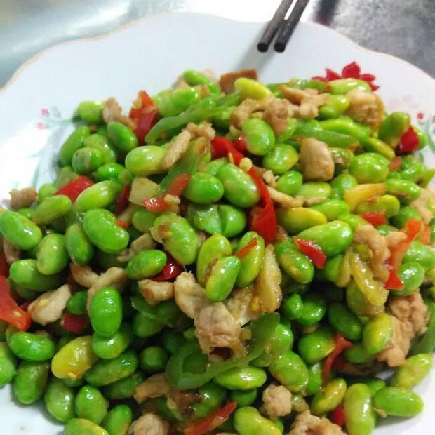 美食推荐:凉拌酸辣茄子,剁椒肉末毛豆,豆皮金针菇拌黄瓜的做法