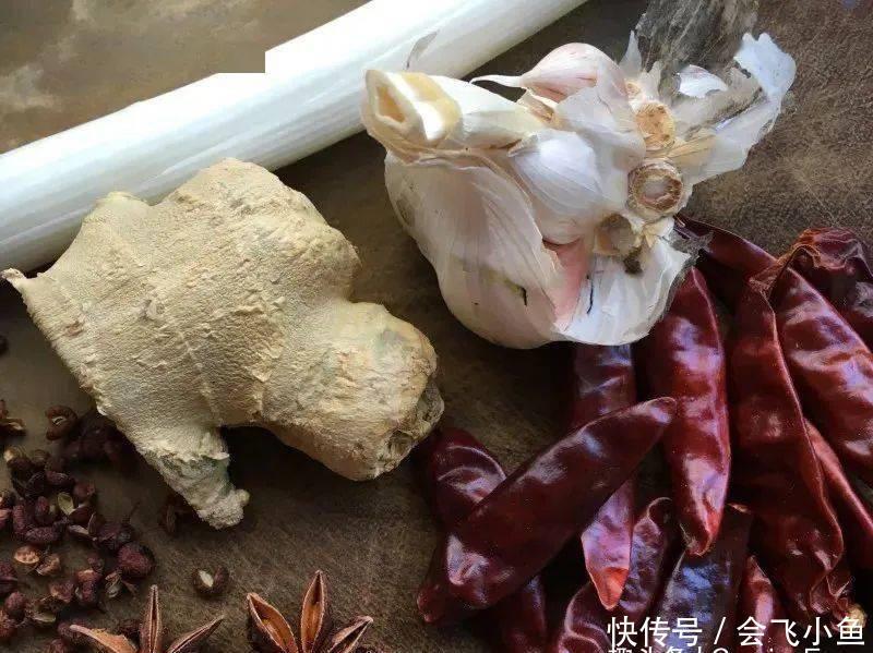 爽滑|家常版大盘鸡,爽滑麻辣香味醇厚,无敌下饭,好吃到汤汁都不剩