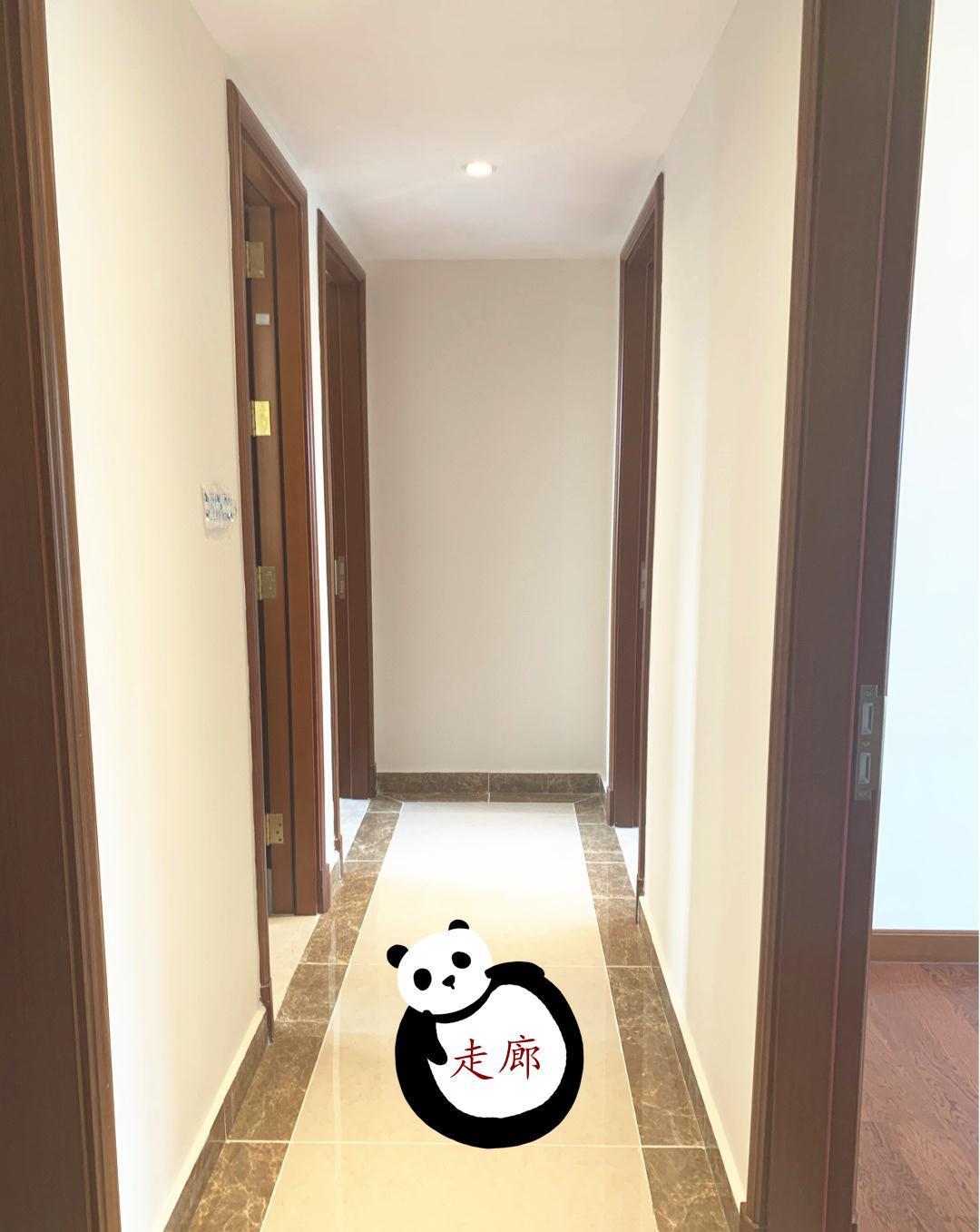 墙面|刚交钥匙的精装房，墙面不造型，天花板只做石膏线，简约又清爽
