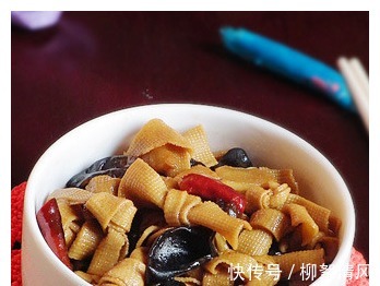 小葱|好吃又美味的红烧千张节红，烧出来吃着像肉，健康饮食半月瘦五斤！