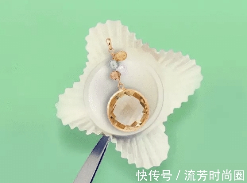 糖果系$神秘的万圣节已过,但是糖果系珠宝却引发了关注,时尚又令人神往