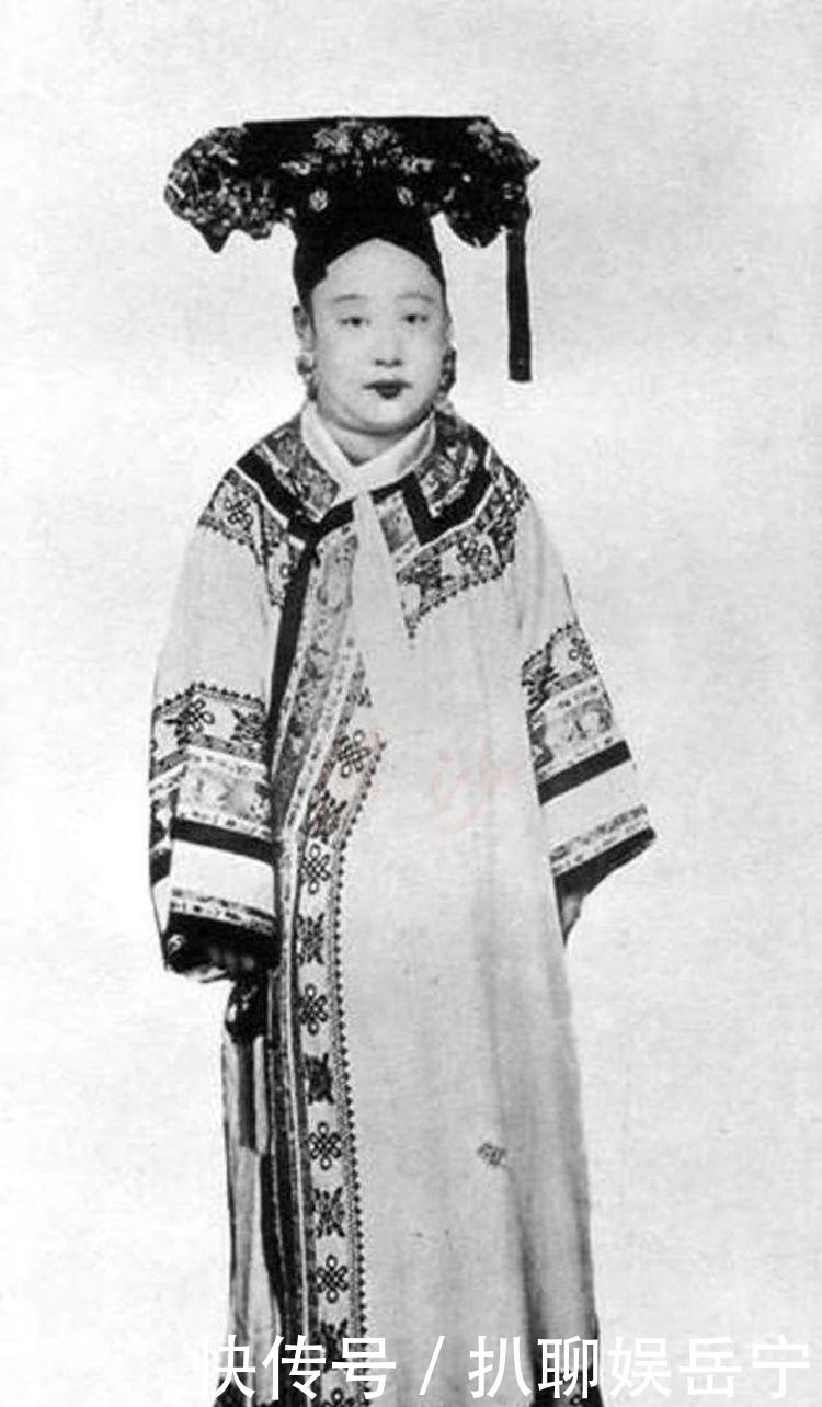 投井|光绪同娶姐妹,宠爱的妹妹被投井,被冷落的姐姐与光绪合葬