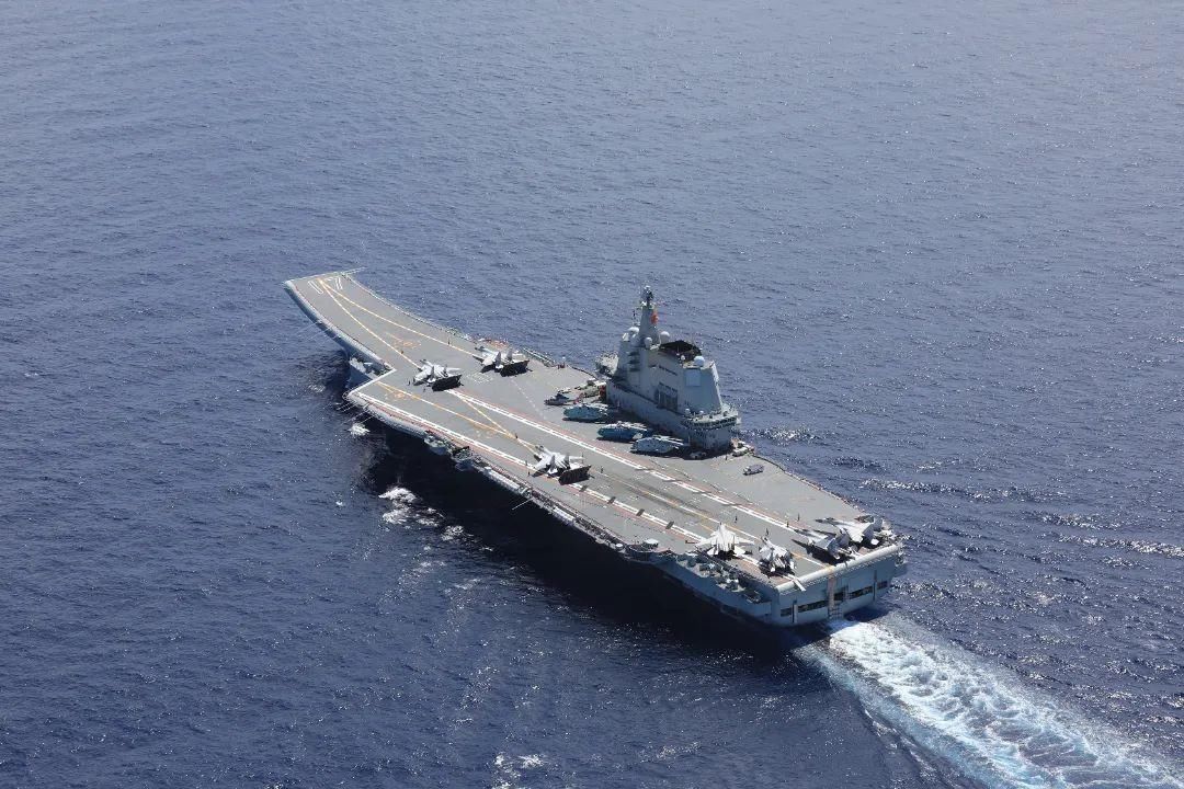 免费陪练来了!美尼米兹号航母进入南海,山东舰早已等候多时