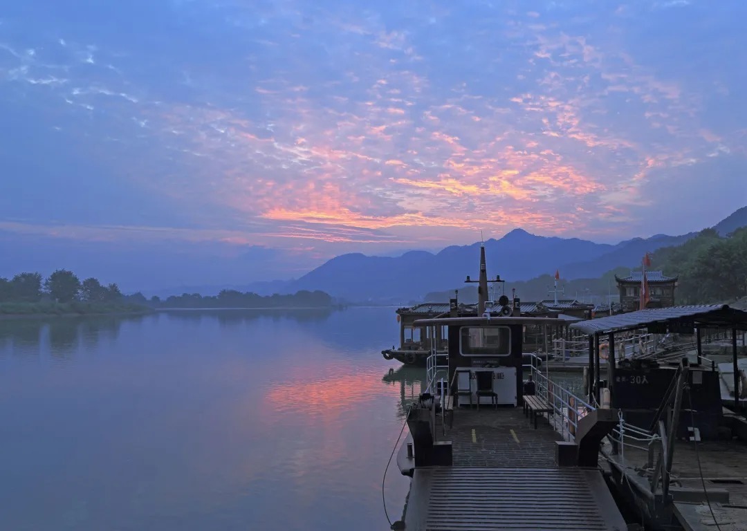 东川|11月去哪里赏秋？6个人少景美的旅行地，正是你要出发的方向