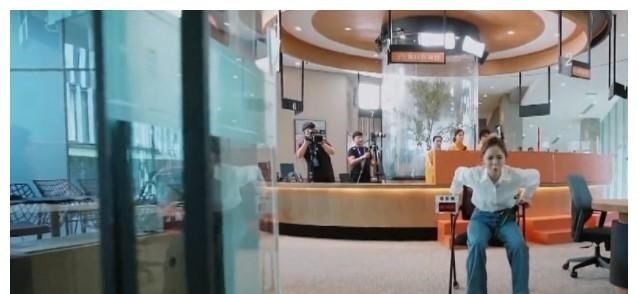 157cm的鄧紫棋才是“尺子”，跟168cm的baby站在一起，誰撒謊了？