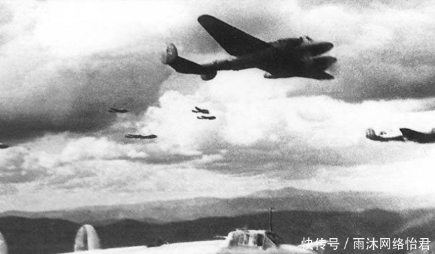 科佩茨中将|二战,敌人空袭,此国上千架飞机不战而亡,指挥官只要求放过家人