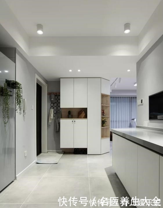 茶几|100平婚房,不要电视墙不买茶几!全屋极简风,太明智了!晒晒!