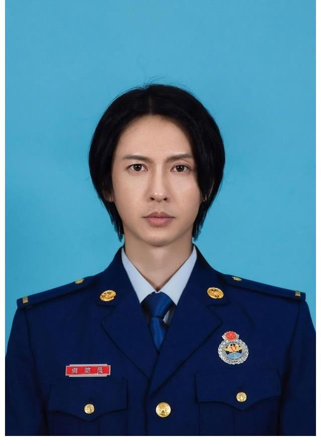 组图：《我们的滚烫人生》陈小春张智霖李承铉体验消防员生活