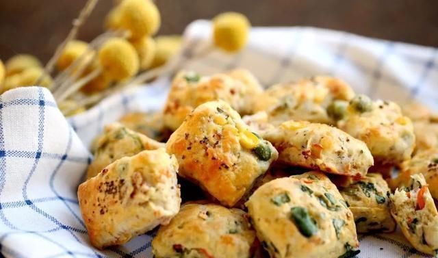 菠菜|自从学会这早餐,连吃3天还不够,全家都喜欢,一袋面几天见底了