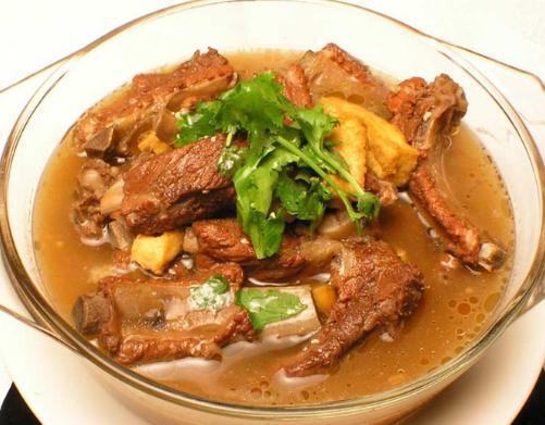 炖排骨时别焯水，婆婆用这个做法，汤鲜肉嫩无腥味，每次都不够吃