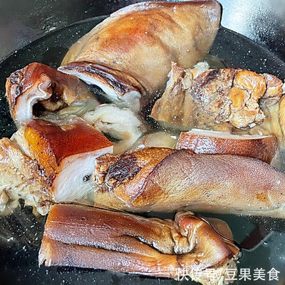 #我心中的冬日限定#腊猪头肉炒蒜苗豆干