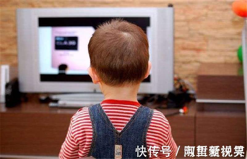 看电视|3岁前常看电视的宝宝,与不看电视的宝宝相比,在4个方面会落后