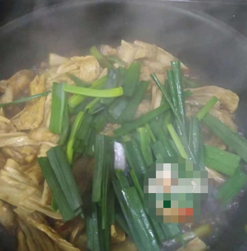 五花肉|五花肉和它是绝配,隔三差五给孩子吃,吃它能量满满