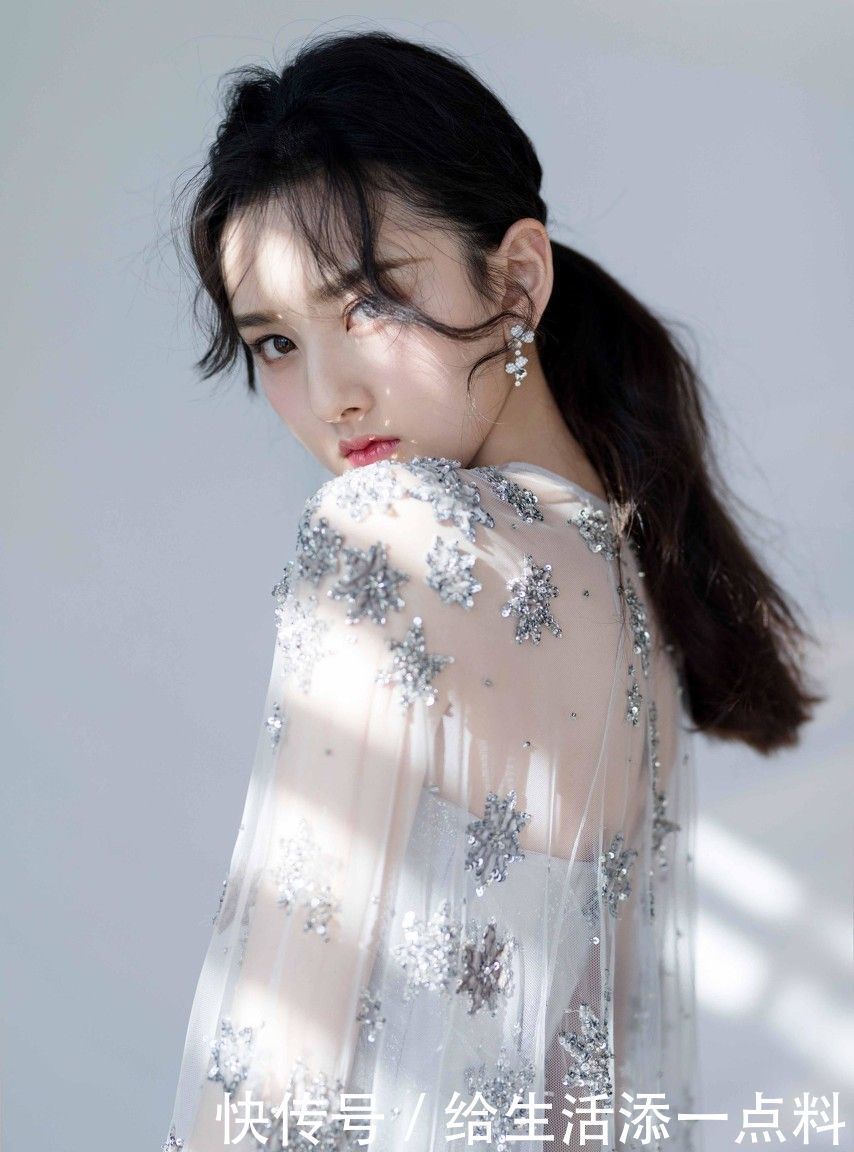 梦幻的网纱裙 让你的夏季更加雅致拥有别样风情