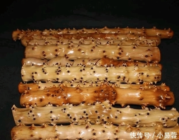 "啥叫文玩硬汉?不管多虐手,说盘就盘"