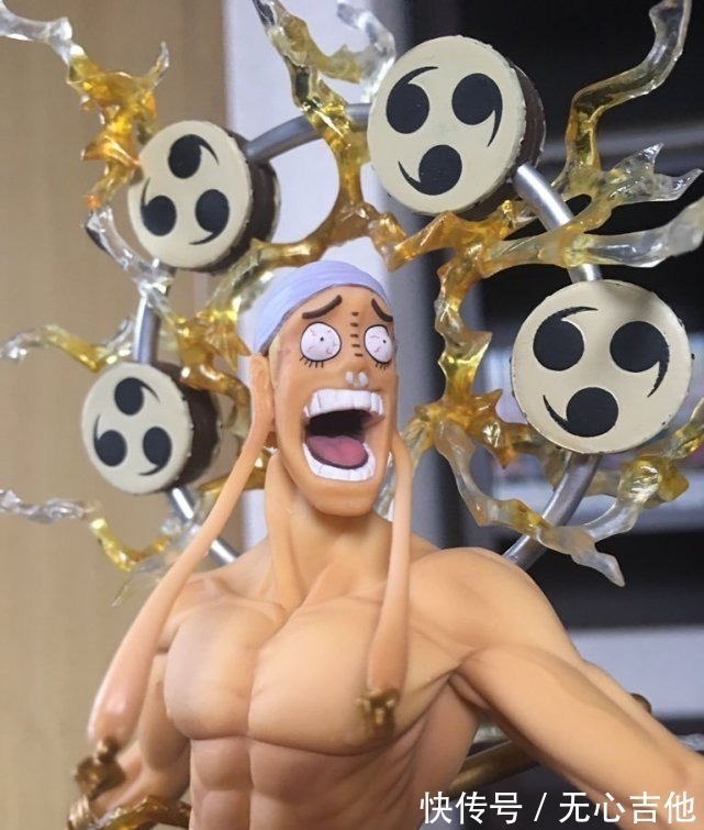 路飞|网友晒出艾尼路手办,前一秒在嘚瑟,后一秒却吃瘪