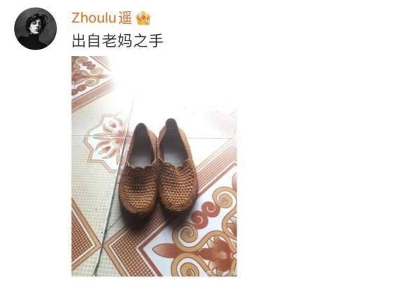 泫雅|超炫酷!这种下雨天，没一双妈妈勾的凉鞋真不能叫时髦……