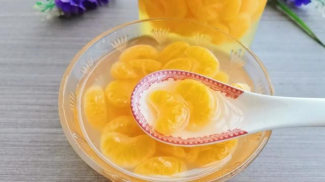 家里有橘子，把它做成橘子罐头，健康无添加，酸酸甜甜，老少都爱