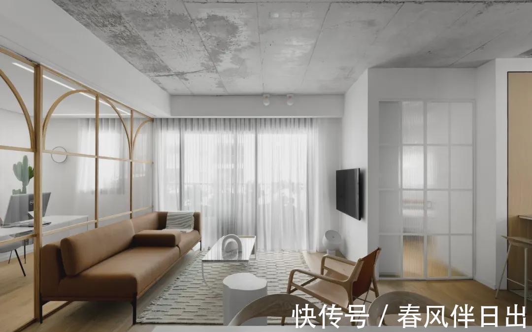 玻璃|年轻妈妈坚持砸墙换玻璃,只刷大白墙,105㎡装出了大平层效果