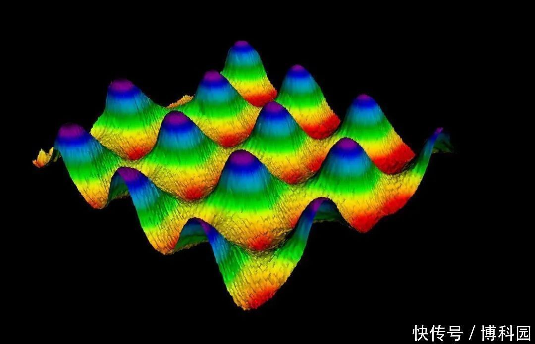 连发 曹原再获重大突破连发两项成果，四层“魔角”扭曲石墨烯诞生