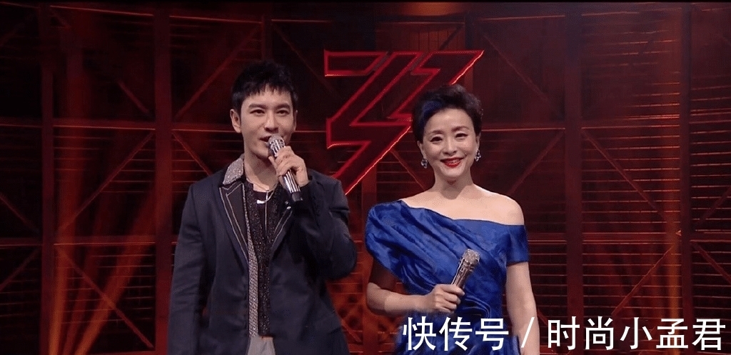 掀起刘海|53岁杨澜真老了,穿蝴蝶结衬衫过母亲节脸瘦了一圈,掀起刘海黑眼圈鱼尾纹太明显