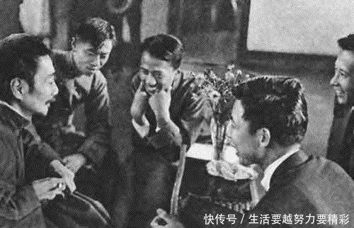 文坛史$鲁迅死前立了七条遗嘱,蒋介石看后都惊叹不已,亲自写下挽联!