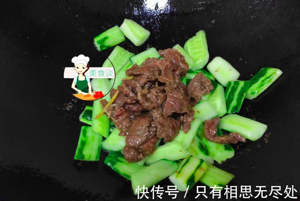 炒牛肉此做法，鲜香嫩滑，清脆爽口，比吃红烧肉强多了，简单营养