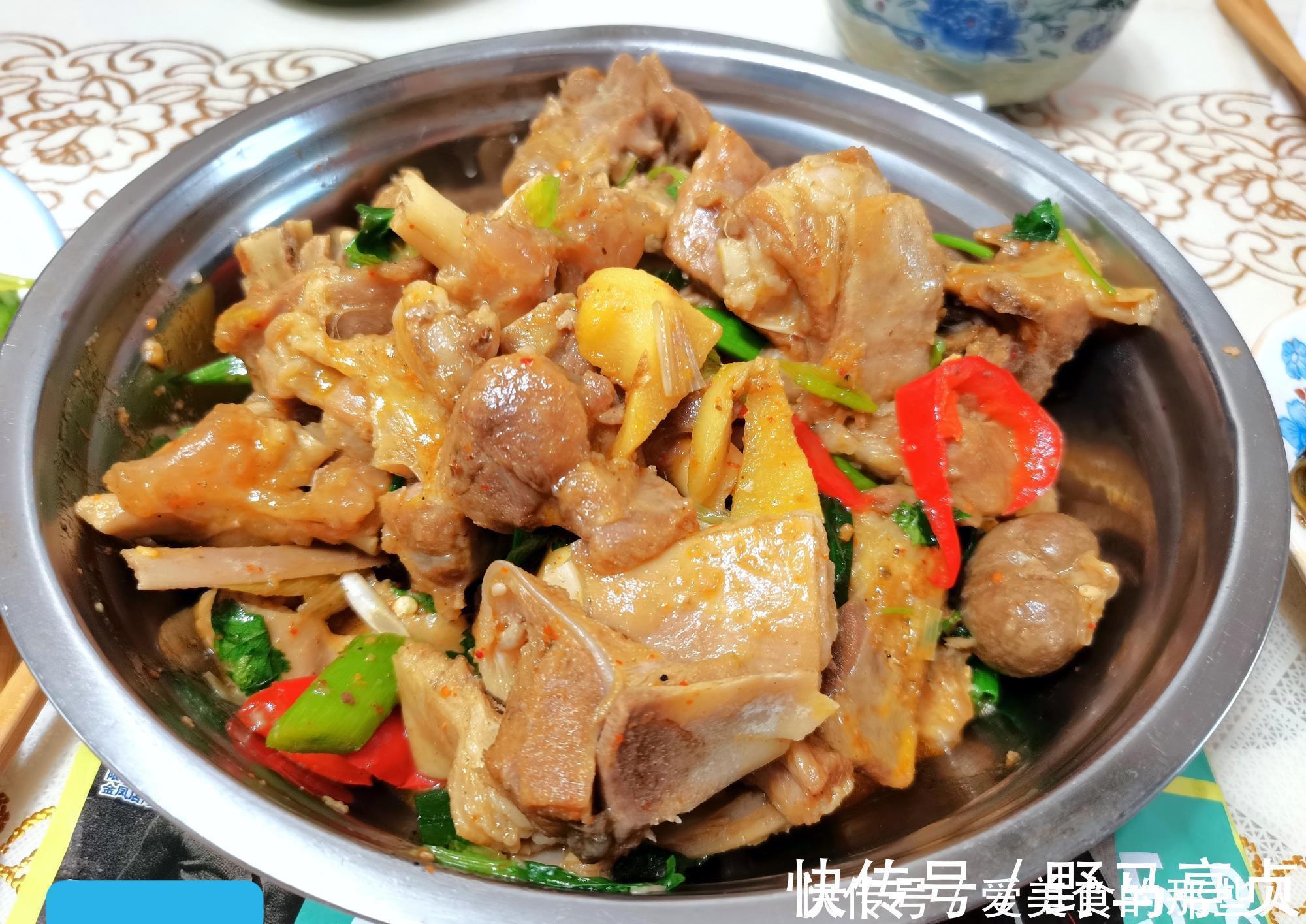 羊羔肉|周末去婆婆家，婆婆大鱼大肉满盆上，网友：别人家的婆婆