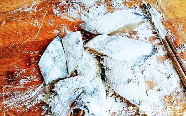 带鱼|炖鱼时，有人加料酒，有人加醋，全不对，教你正确做法，超美味