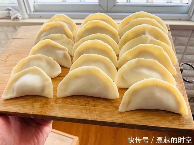 不鲜|拌饺子馅最忌放“它”,10人有9人放错,难怪饺子不鲜还不好吃