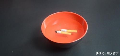 家里有抽剩的烟头吗 这个用途太厉害了, 看完抓紧告诉家里人