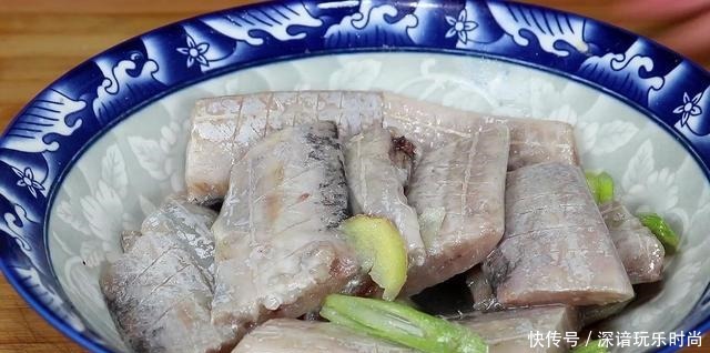 冰冻|带鱼这样做才好吃,很多人第一步就做错了,难怪做的不好吃