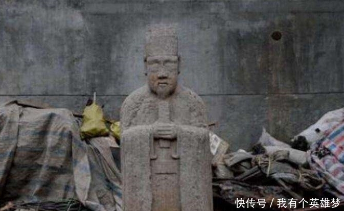 不起|魏延墓前跪着三个石像:其一诸葛亮长跪不起,另外两个是谁?