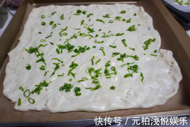 面包|我把面包做成了大饼,女儿却说特别好吃,早餐吃了两大块