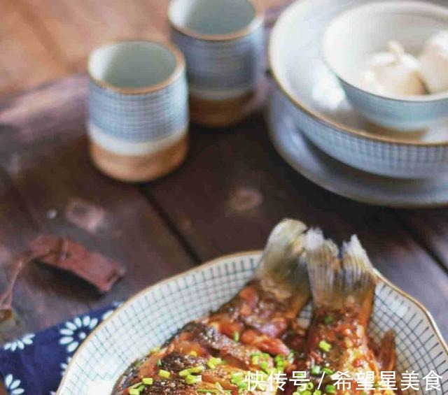 鲫鱼|爱吃鱼的有福啦!加入这个东西,包你做出来的鱼鲜香入味又下饭!