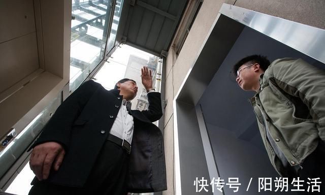 刷卡|“刷卡电梯”真的来了?老房子加装电梯又出新方案,不用再争了