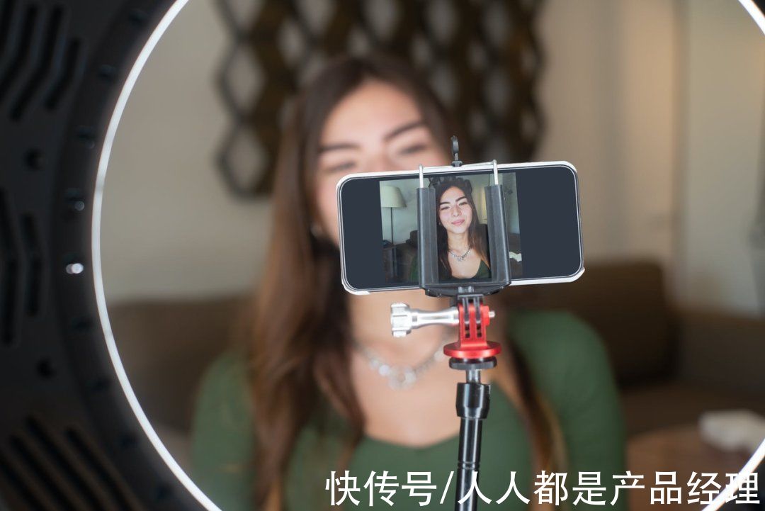 tiktok|抄中国作业？详解海外如何玩转直播带货