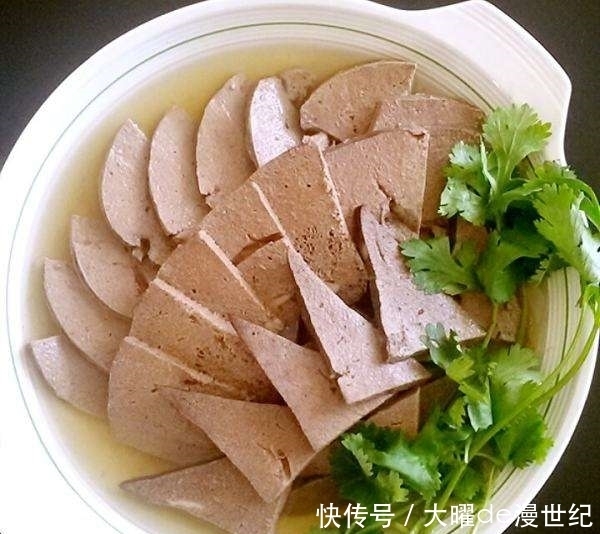 冬天眼睛干涩,莫慌!常吃此物,能保护眼睛,维持正常视力