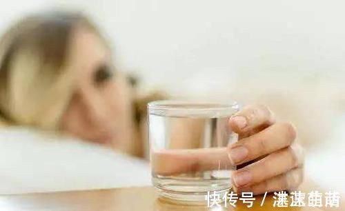 饮料|多喝水不如会喝水,“五个时间”是喝水的黄金时段,坚持做会健康