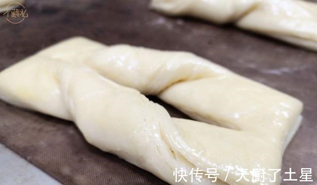 切割|4款口味的丹麦面包「不藏私」！