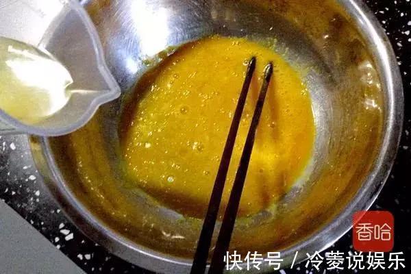 3个鸡蛋,一袋牛奶,蒸一蒸,做香喷喷蛋糕,家里有孩子不要错过